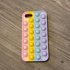 Pop – it phone case
